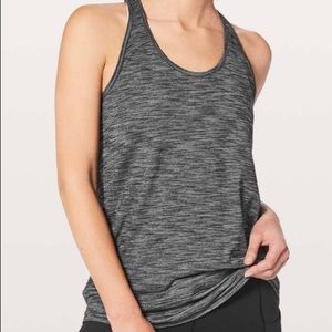 Lululemon essential tank